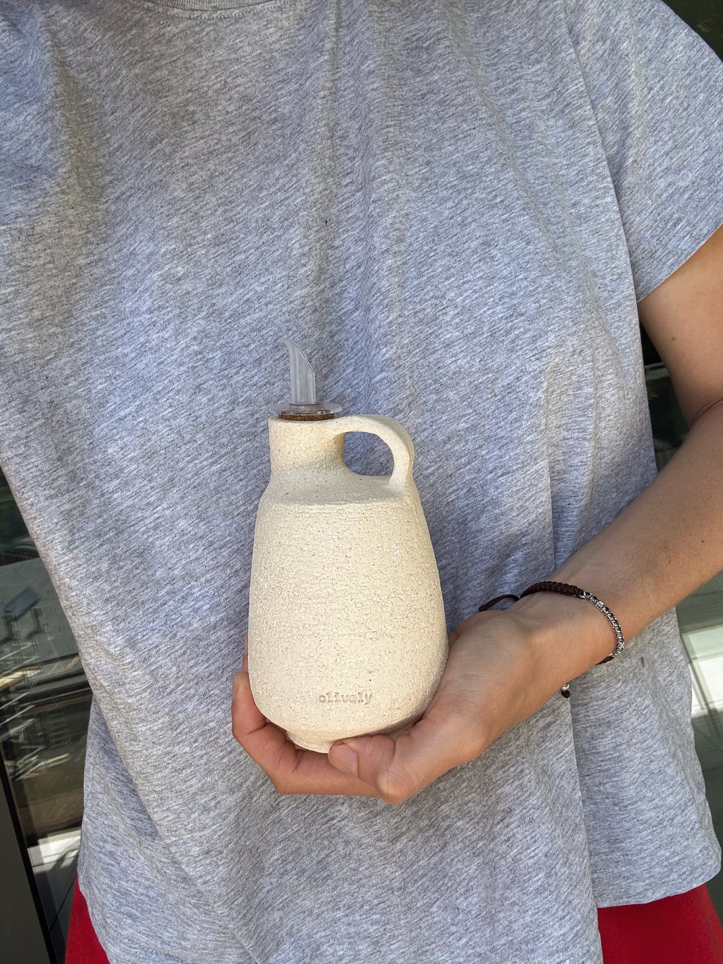 Jarrón de cerámica artesanal para aceite de oliva