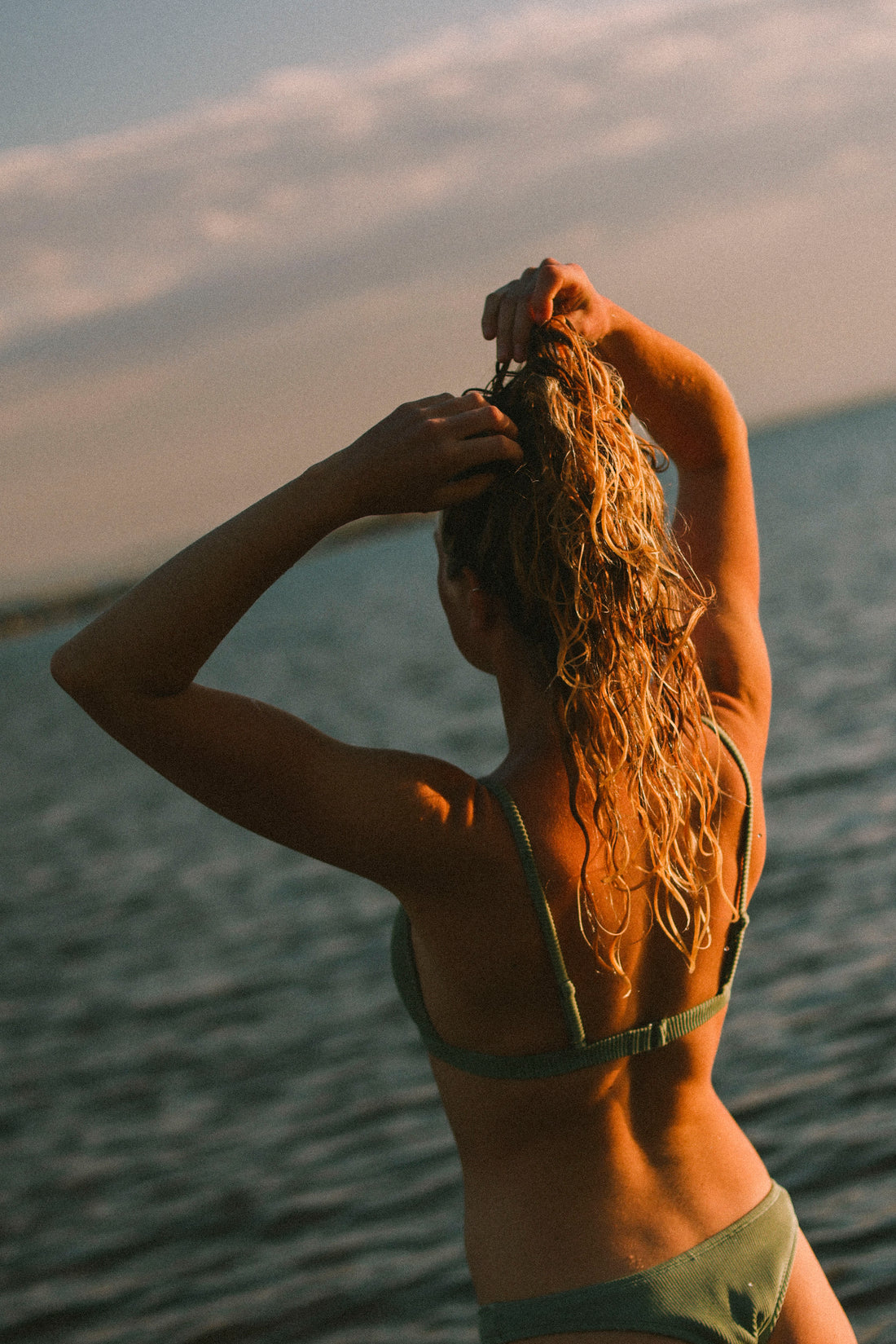 3 Ways to Reduce Frizz Naturally