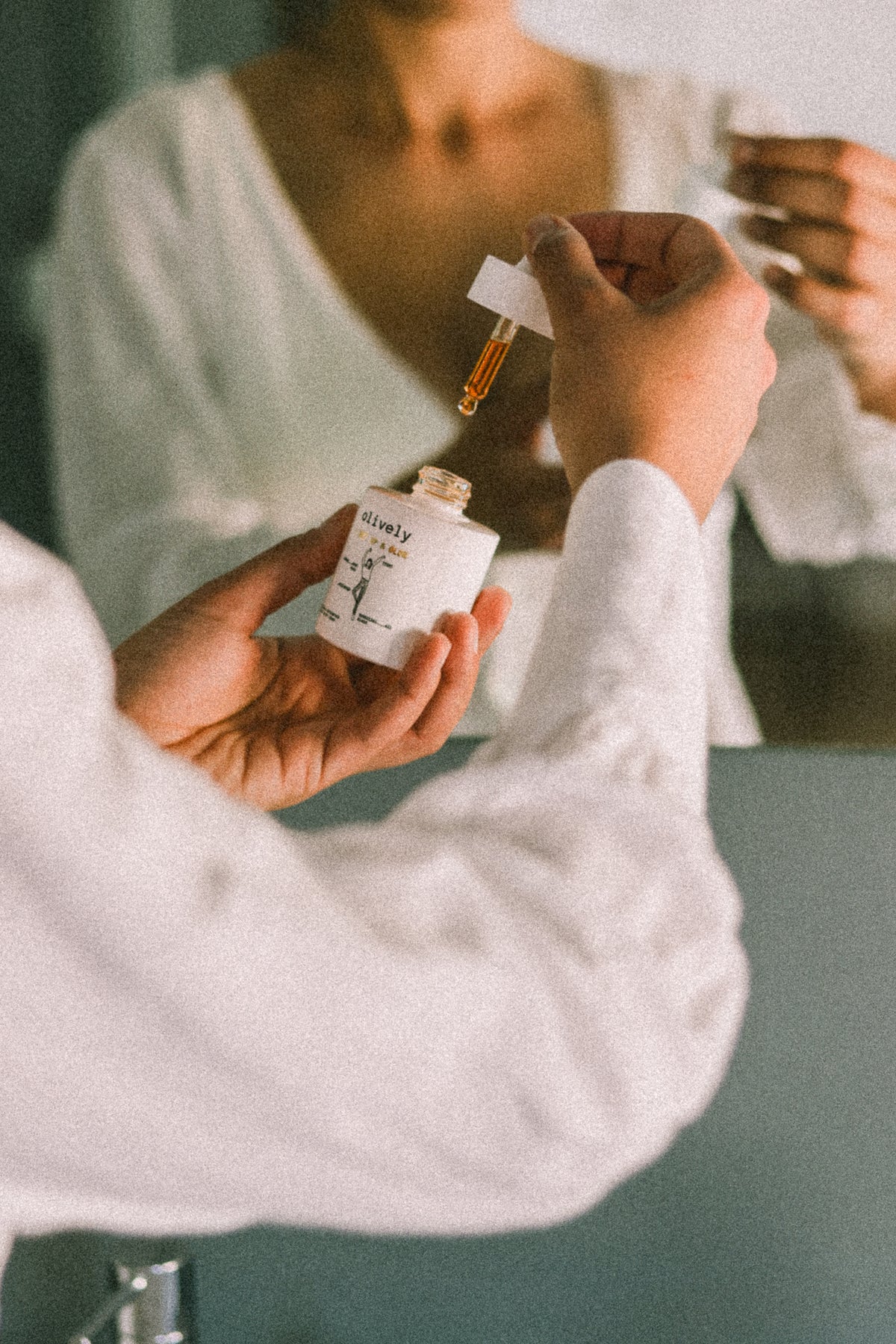 Get Up & Glow — Dry Oil Face Serum for Radiance & Antioxidant Protection