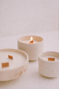 FLAT WHITE CERAMIC CANDLE