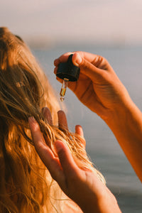 Botanical Hair Oil | Lightweight Natural Hair Oil for Frizz & Shine