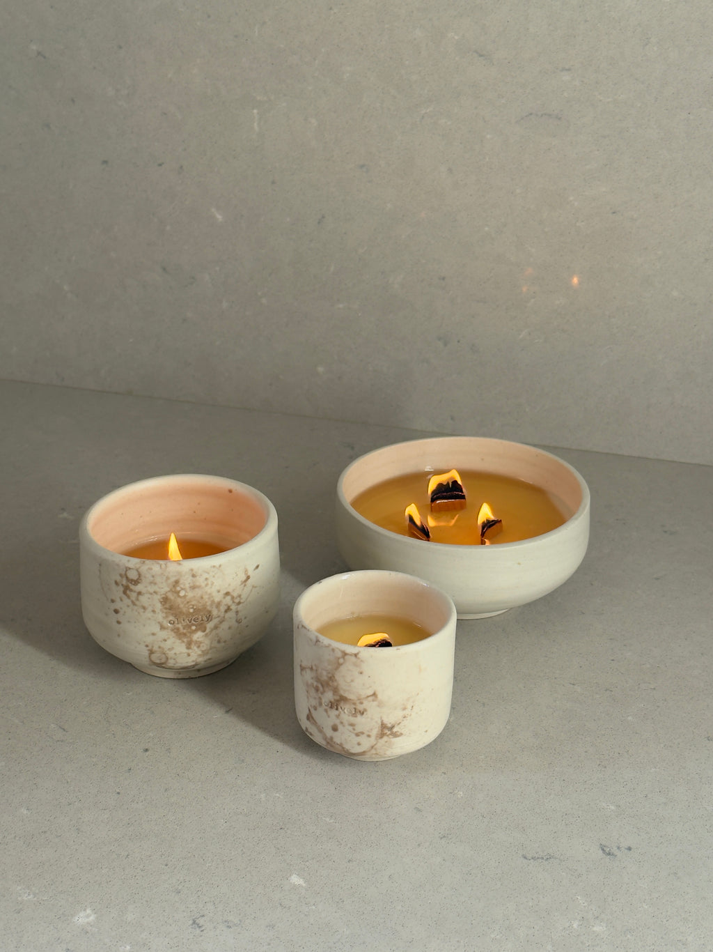 Vela de cerámica Matcha Bowl | Golden Hour, Cedar Still & Summit